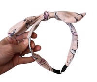 Bred stof hårbøjle med sløjfe, lyserød med svaler